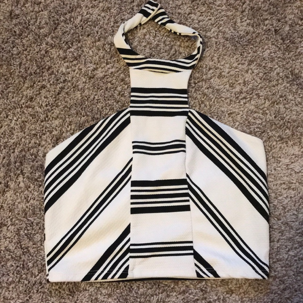 Crop top Charlotte Russe final price